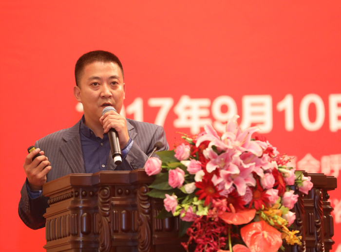 上海智臻智能網(wǎng)絡(luò)有限公司-陳暉.jpg